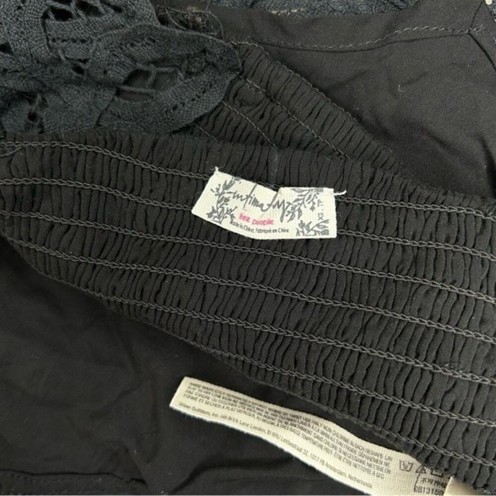 Free People Intimately Batting My Eyes black crochet halter crop top size XS - Picture 9 of 9